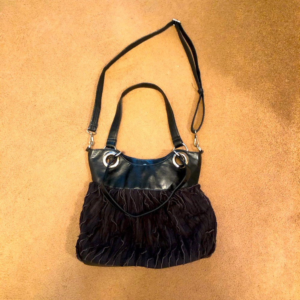 Amici Crossbody